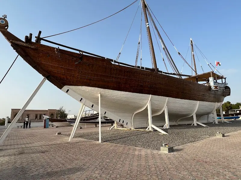 خور البطح وموقع صناعة السفن